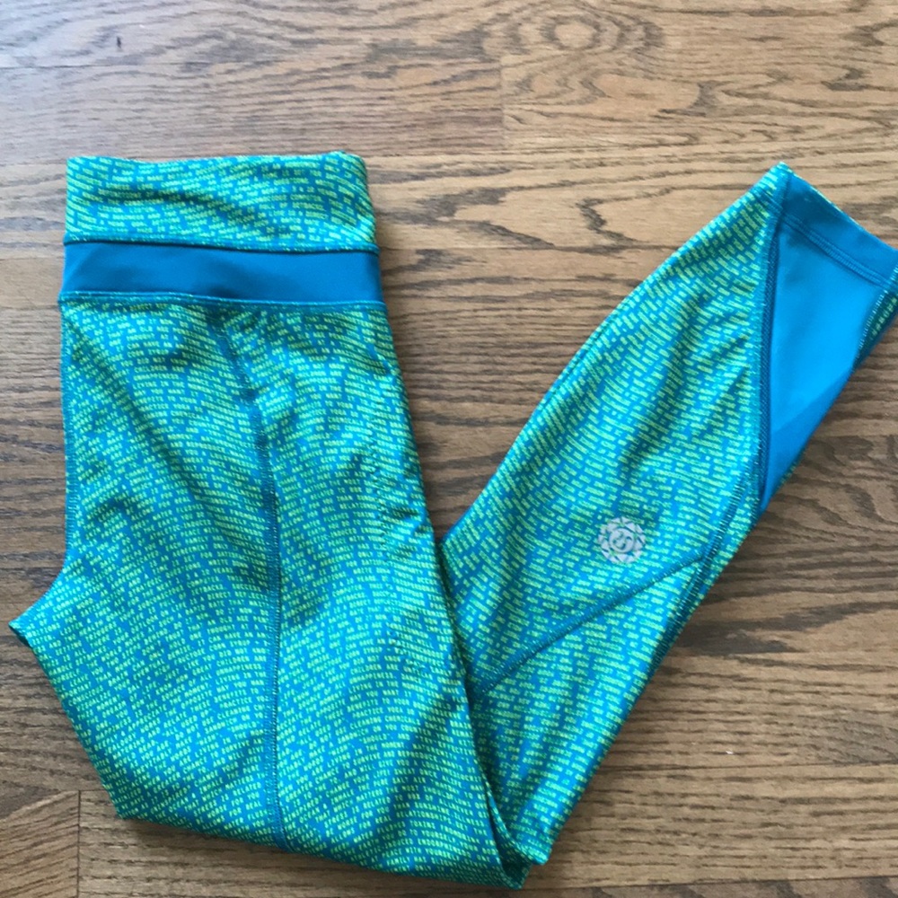 Size 4 lululemon run inspire “seawheeze” edition